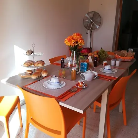 Bed & Breakfast Nodo Francescano 3*